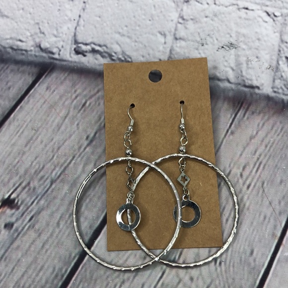 5/$25 Boho silver tone double circle encaged large hoop earrings NWOT - Picture 4 of 9